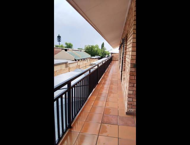 2 BEDROOM PROPERTY TO RENT IN BULT WEST